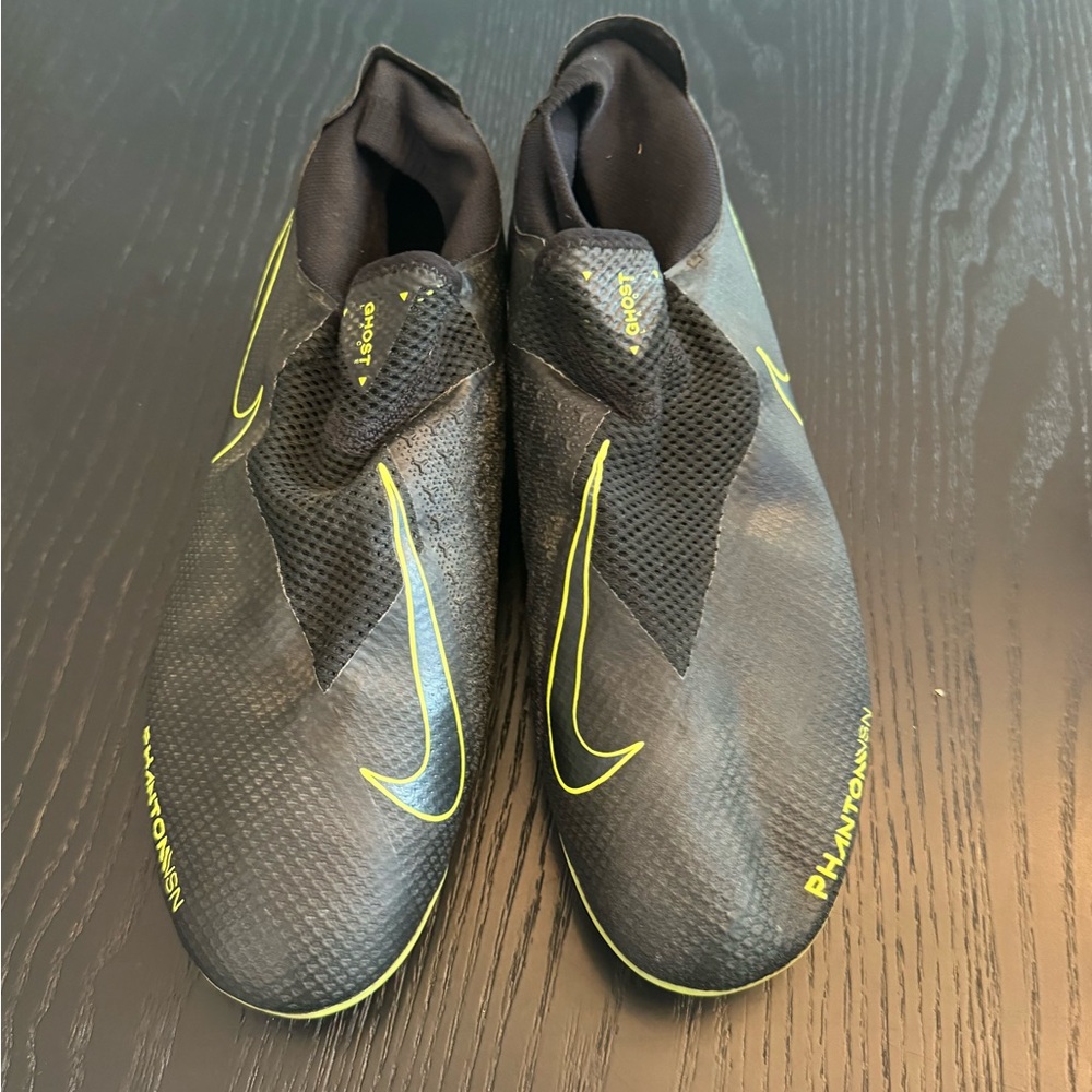 Nike Phantom SN cleats